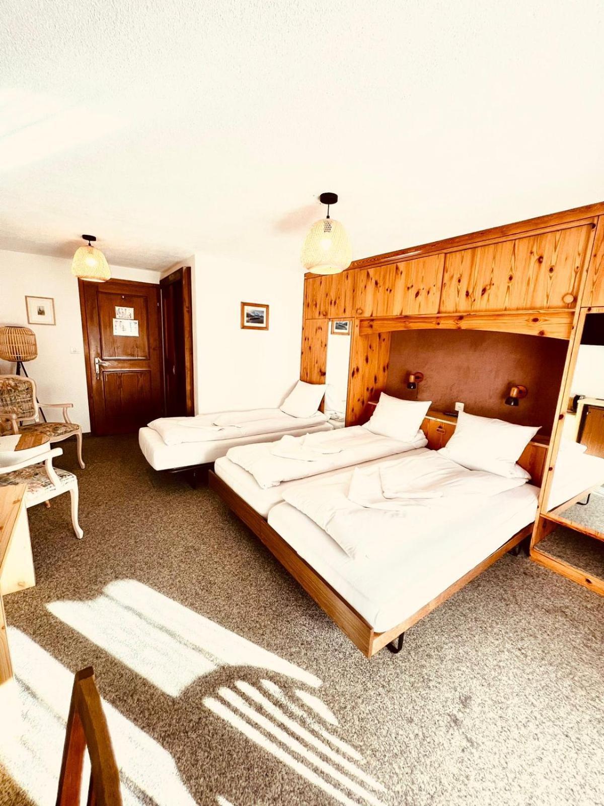 Hotel Old Jnn Klosters-Serneus Exterior foto